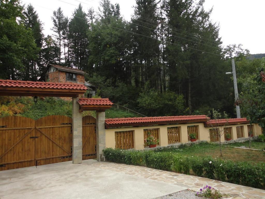 Villa Nanevi Tetewen Zewnętrze zdjęcie